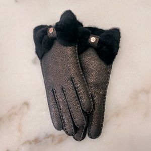 NWT Rare UGG Sheepskin & Shearling Gloves Large